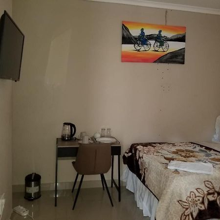 Pinto City Motel Kempton Park Eksteriør bilde