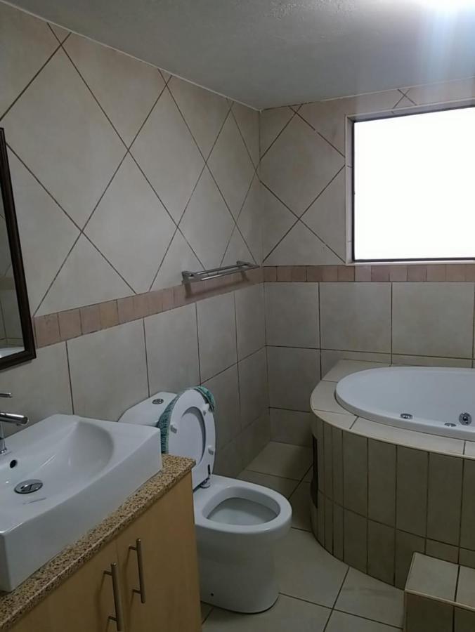 Pinto City Motel Kempton Park Eksteriør bilde